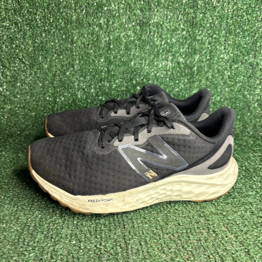 New Balance Fresh Foam Arishi v4 Lightweight Athleisure Sneaker Black Womens 7.5